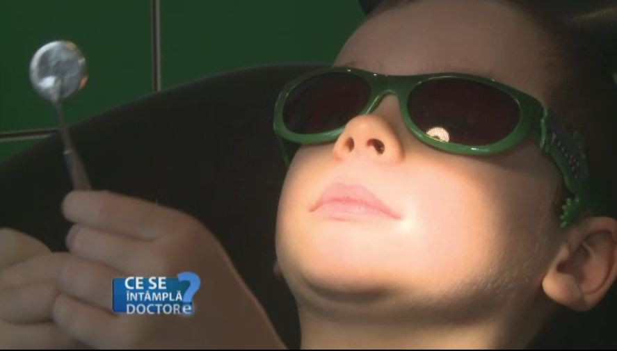 Cum sa-ti imprietenesti copilul cu medicul dentist. Vizita la stomatolog este obligatorie o data la 6 luni