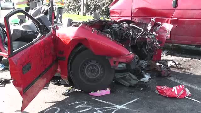 Cinci romani, printre care si un copil de un an, au murit intr-un accident produs in Ungaria. Care sunt ipotezele politiei