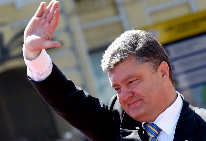 Petro Porosenko cere Parlamentului ucrainean sa respinga demisia Guvernului