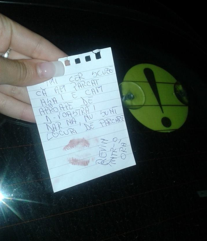Mesajul amuzant gasit de o tanara din Romania in parbriz. Un sofer ii cere scuze pentru ca a parcat prea aproape de masina ei