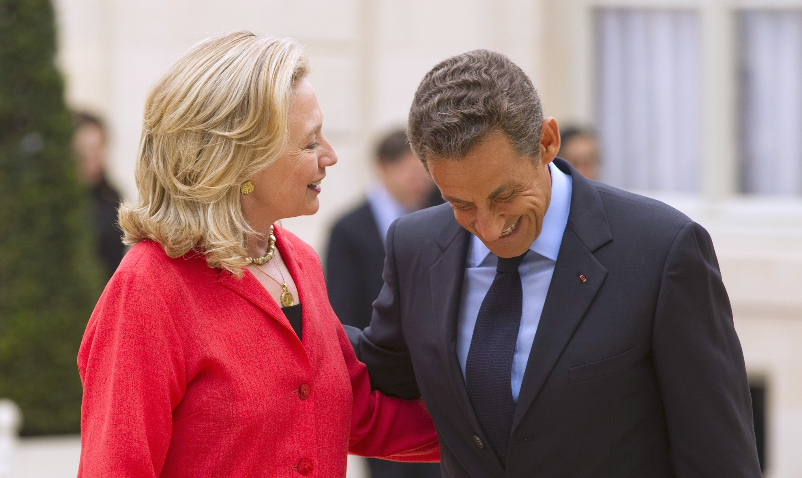 Hillary Clinton vorbeste fara perdea despre Nicolas Sarkozy, in noua ei carte: Ii plac "barfele"