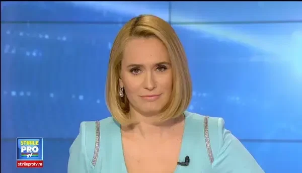 "Lacatele iubirii" au prabusit o parte din grilajul de pe Podul Artelor. Politia din Paris a evacuat si a inchis imediat zona