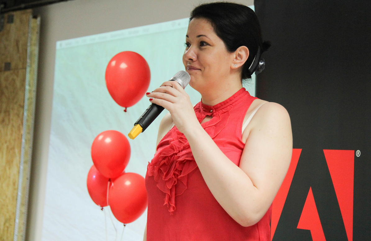 Femeia-programator, in lupta cu "sindromul impostorului" pentru 2000 de euro/luna: "Am renuntat sa mai cred in obstacole"