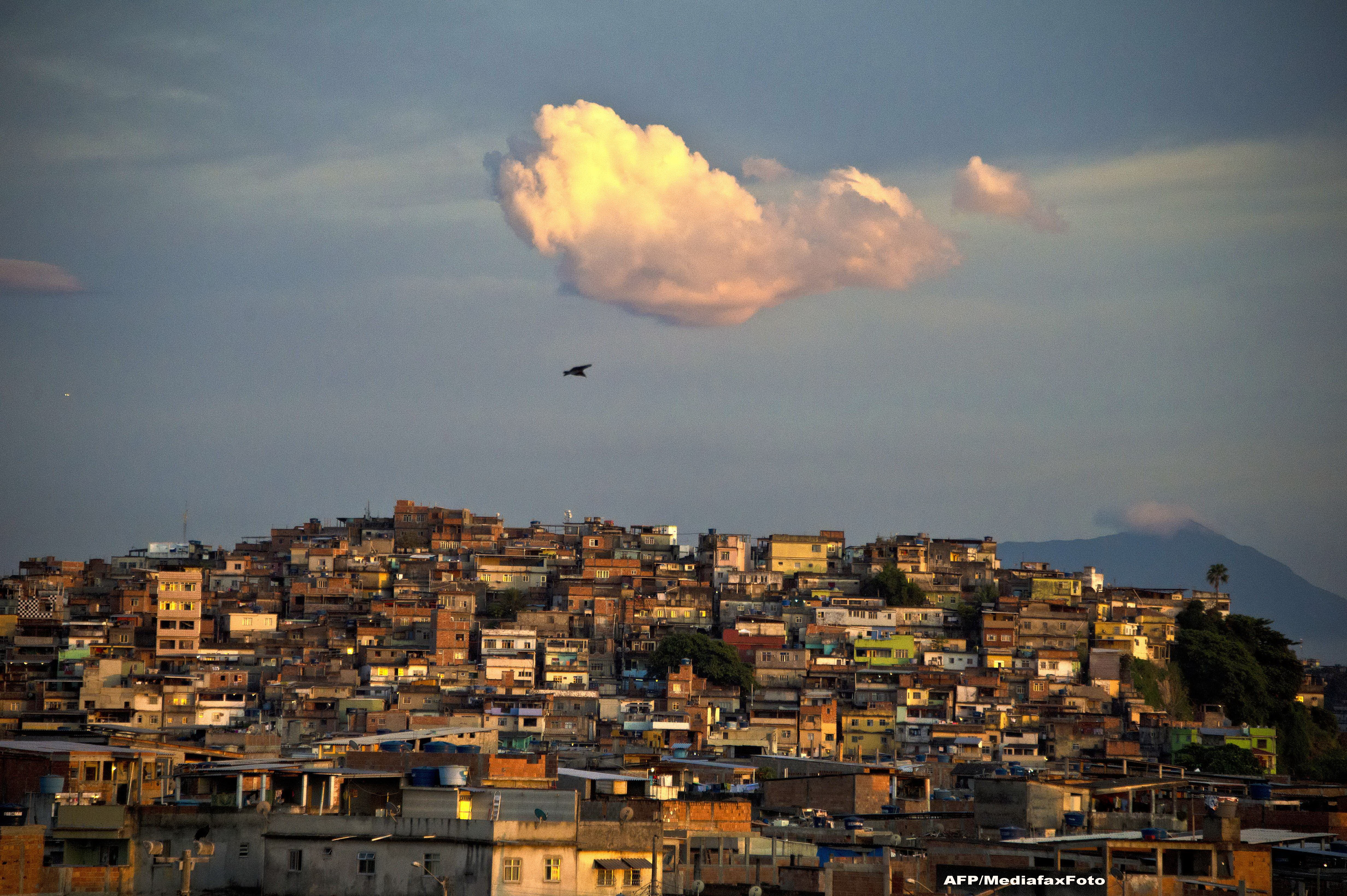 O turistă, ucisă din greșeală de poliție, în timp ce vizita o favelă în Rio de Janeiro
