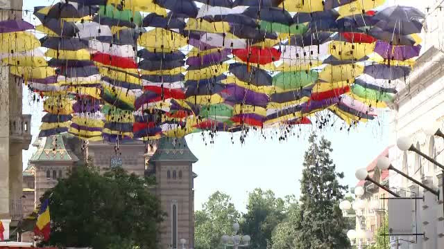 Festivalul European al Spectacolului. Timp de o saptamana, Timisoara se transforma intr-un oras plin de viata si de culoare