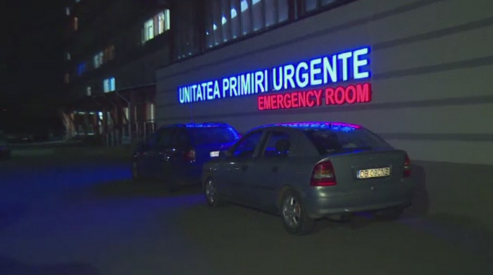 Incident grav in Dambovita. Patru eleve de clasa a opta au ajuns la spital, dupa ce ar fi consumat alcool la bal