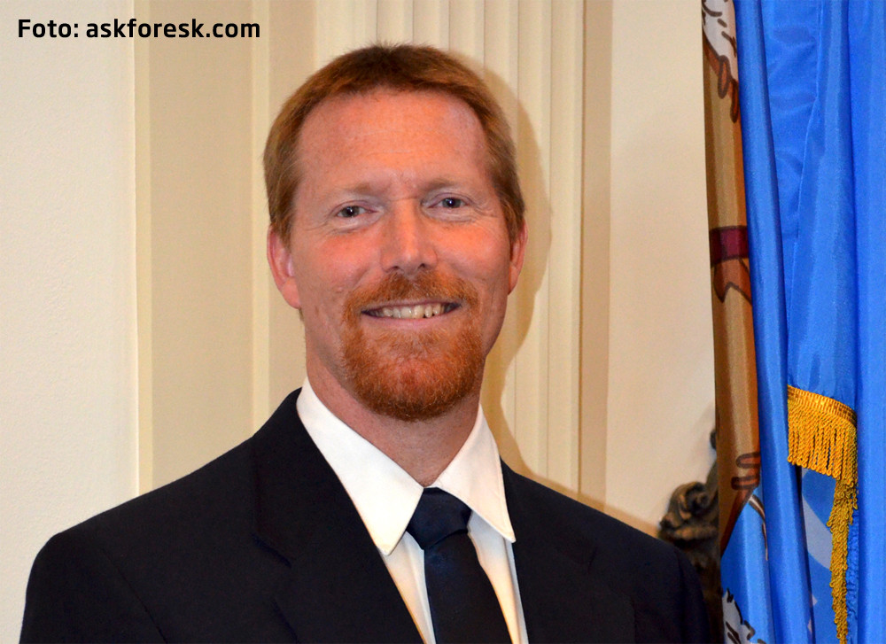 Un candidat din SUA vrea ca homosexualii sa fie ucisi cu pietre. Ce se intampla cand politica se inspira prea mult din Biblie