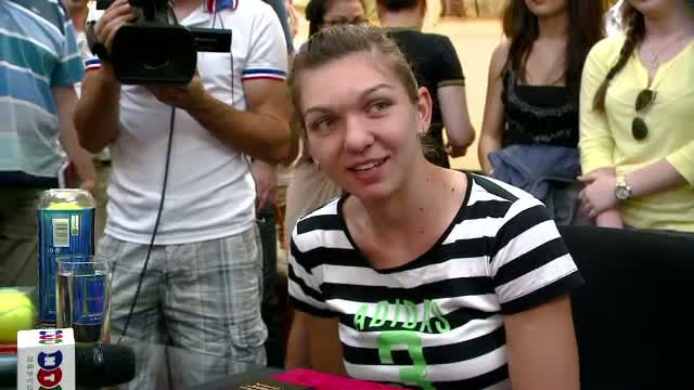 Simona Halep a primit diploma de excelenta a universitatii Ovidius din Constanta. Sportiva si-a dezvaluit planurile de viitor