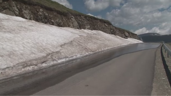 Ne asteapta o vara a extremelor. Daca la munte zapada inca nu s-a topit, in vestul tarii au fost si 35 de grade Celsius