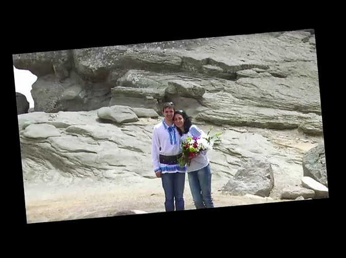 Au spus DA langa Sfinxul din Bucegi. Cum au decis doi tineri din Romania sa faca nunta la 2200 de metri altitudine