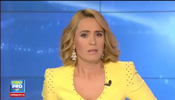 Prietenii au venit sa-si ia ramas bun de la Gabriela, fata care a murit in ambulanta, in timp ce se intorcea de la dializa