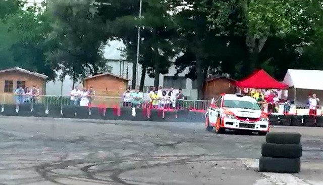 Expozitie de motoare si masini tunate in centrul Capitalei. Cat costa o astfel de pasiune