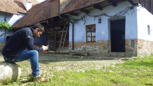 Viscri, satul unde termopanele sunt interzise, iar biserica tine loc de supermarket. Vizita in casa printului Charles