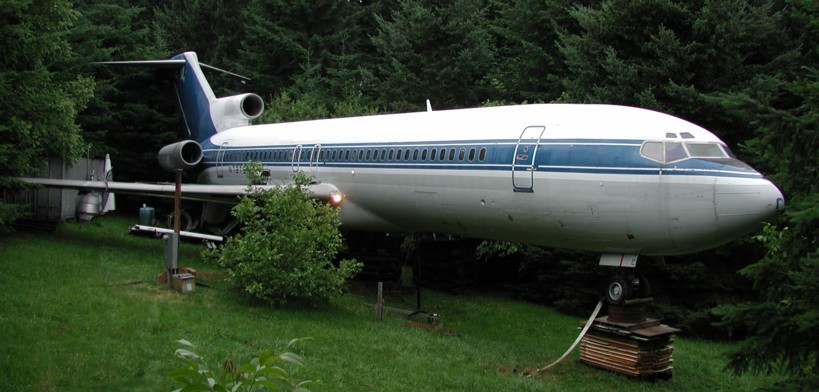 Viata in interiorul unui avion: A transformat un avion Boeing 727 intr-o casa de vis! VIDEO