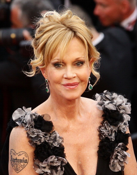 Fotografiile din adolescenta lui Melanie Griffith scot la iveala detalii nestiute pana in prezent. FOTO