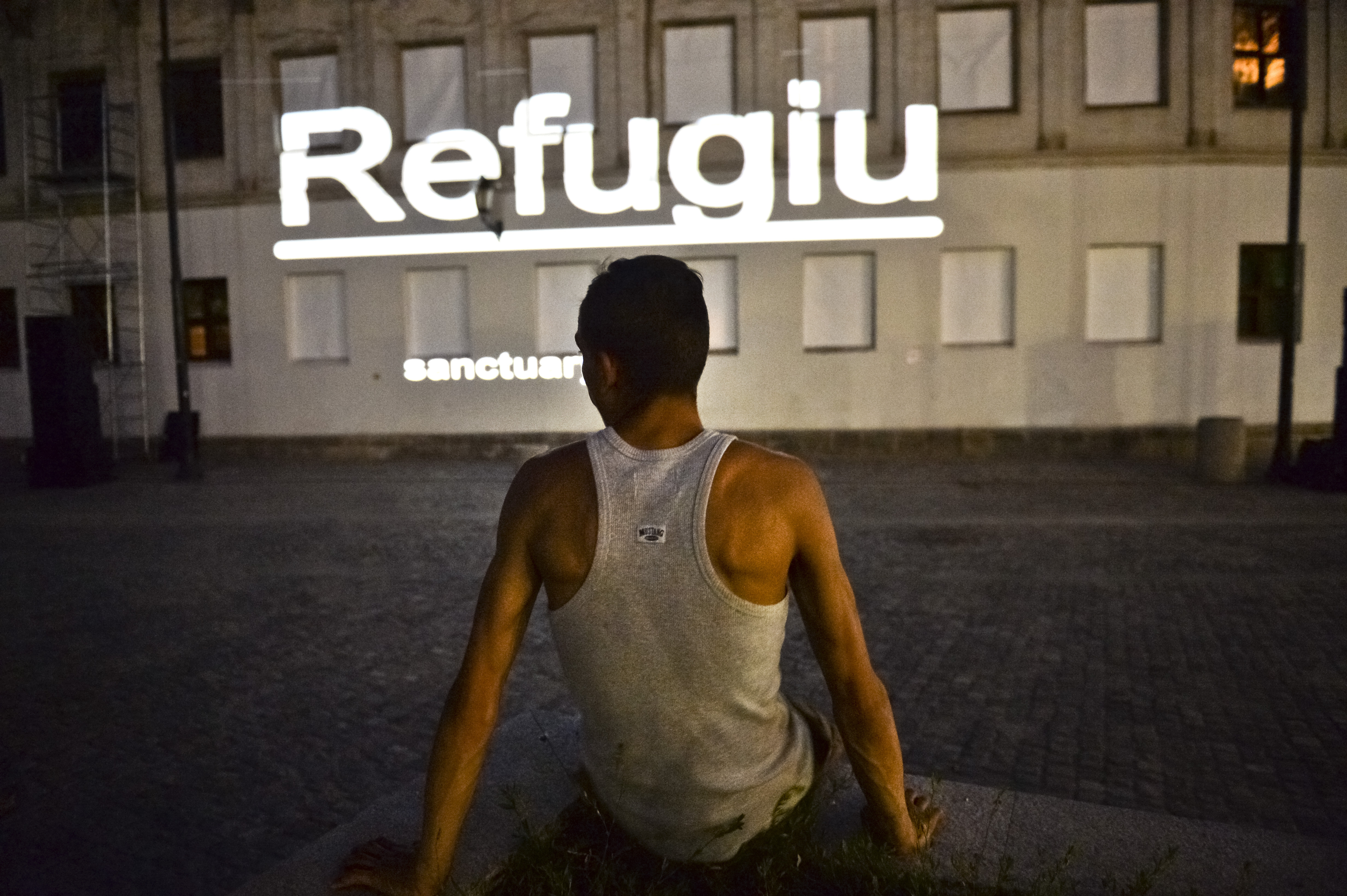 "Nimeni nu merita sa ma vada asa". Despre Mondial, destin si vicii, cu un om al strazii din Centrul Vechi