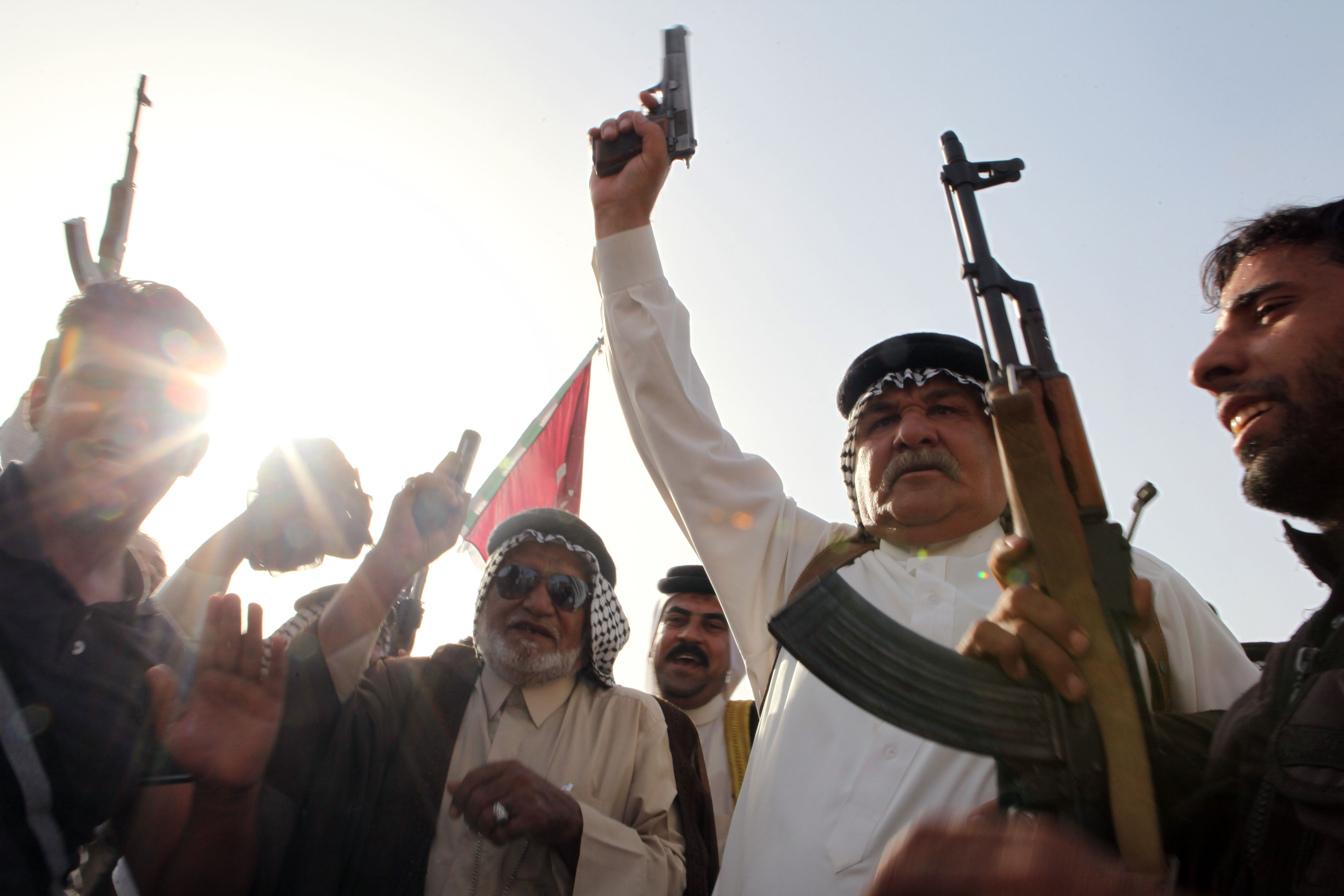 Diviziunea din Islam rupe Orientul Mijlociu in doua. Cine sunt sunitii si siitii care trec Irakul prin "foc si sabie"