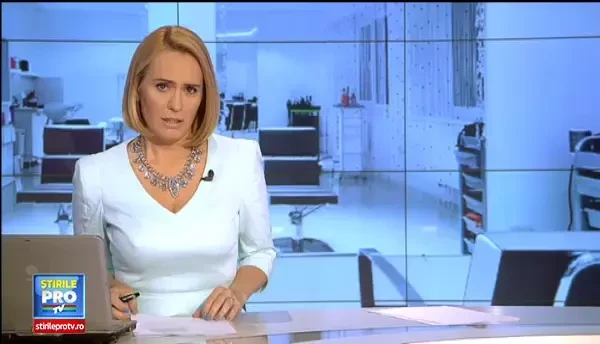 ANIMATIE GRAFICA. Tavanul unui coafor din Capitala s-a prabusit. Patroana a blocat accesul pompierilor in salon