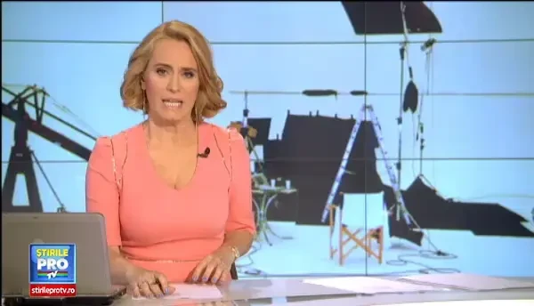 Noaptea studiourilor foto. LISTA locurilor in care va puteti face gratuit o fotografie profesionista