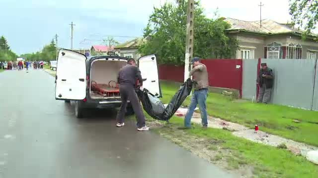 Un copil de 8 ani, lasat la joaca, a fost spulberat de o masina. Martorii il acuza pe sofer ca mergea cu viteza mare
