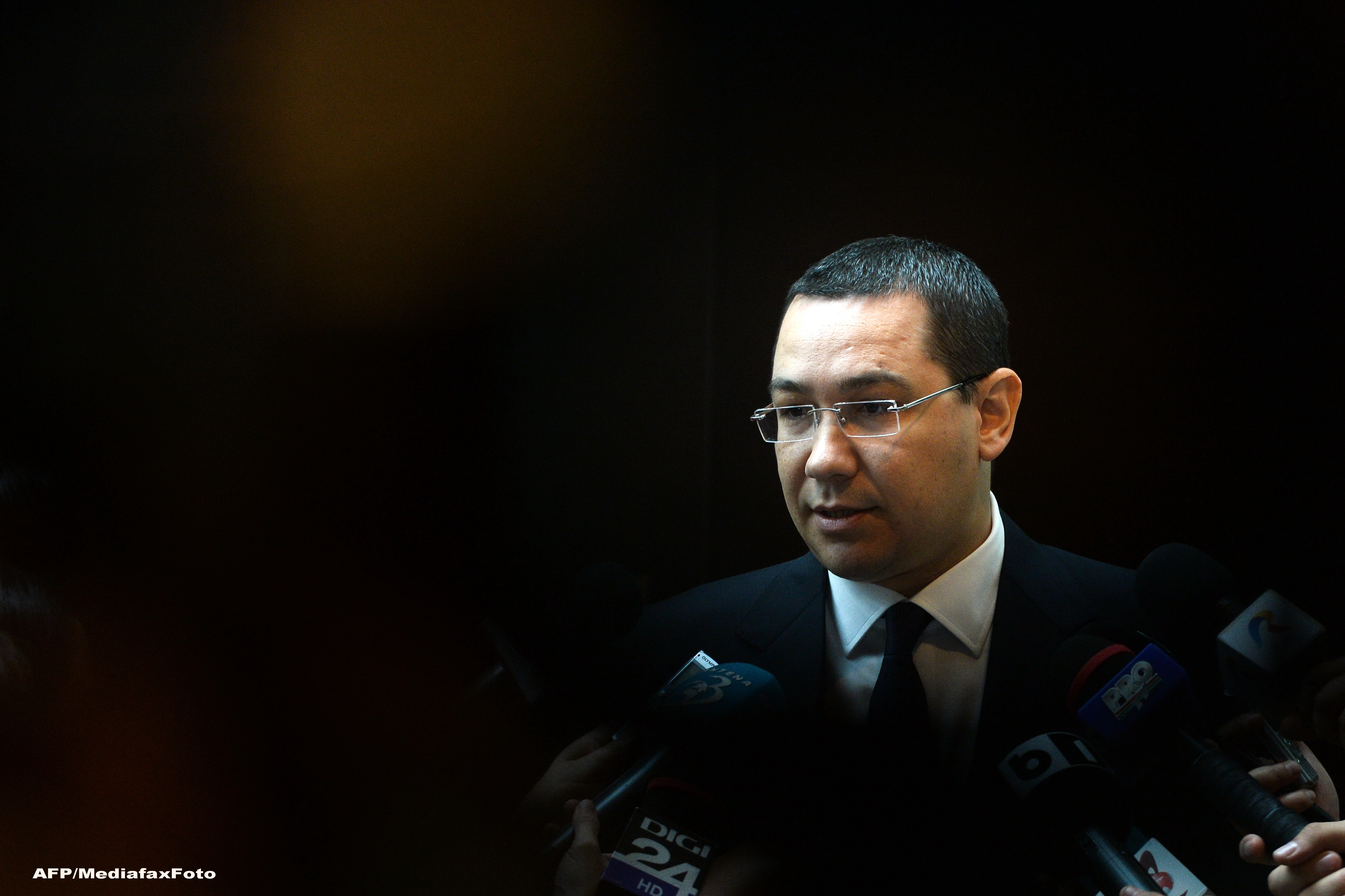 Ponta considera drept "o gluma" nominalizarea lui Predoiu ca prim-ministru: "Probabil ca Basescu o sa fie premier"