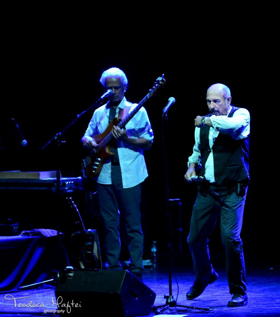 Ian Anderson (Jethro Tull) - Tinerete fara batranete si flautul fermecat pe acorduri de rock, jazz, blues si folk. FOTO