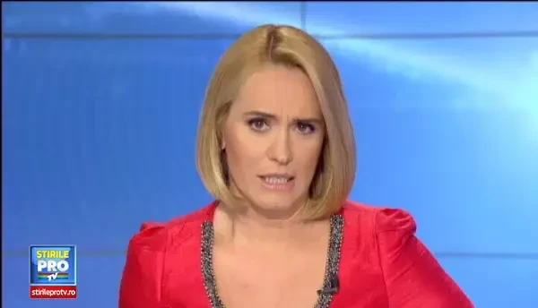 Imagini camera de supraveghere. Bancomat furat cu toporul si franghia - doi romani arestati in Italia