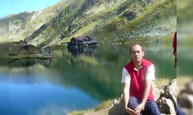 A murit inecat la Eforie Nord, dupa ce si-a salvat logodnica si pe fiul ei.Povestea romanului cu o viata ca un film de groaza