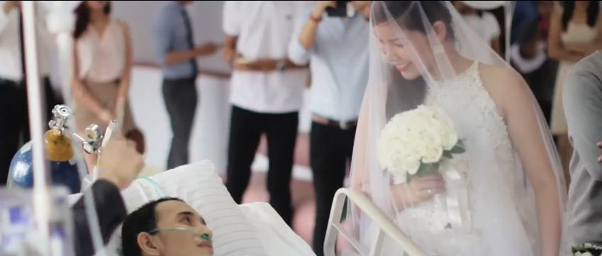 Imaginile care au emotionat o planeta. S-au casatorit cu 10 ore inainte ca mirele sa moara de cancer. VIDEO de la ceremonie