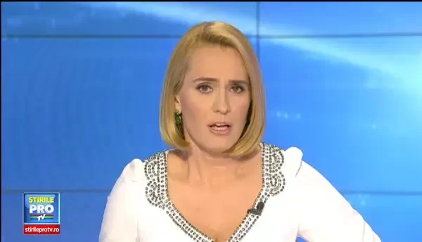 Obiectele "Epocii de Aur", la vanzare pe site-uri de anunturi. Cat costa iahtul pe care Ceausescu si l-a facut singur cadou