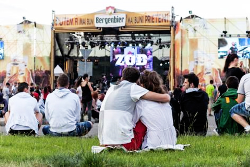 Brasovul devine pentru doua zile capitala muzicii in Romania. Ce trupe vor concerta