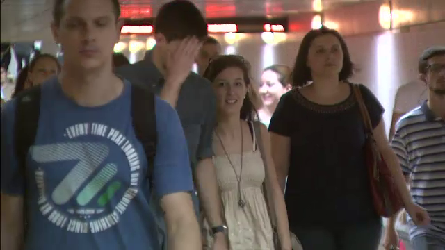 STIRI INTERNE PE SCURT. Salariul minim pe economie, cu 50 de lei mai mare de la 1 iulie