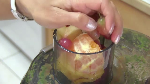 Sucurile din fructe favorizeaza aparitia obezitatii. Avertismentul medicilor