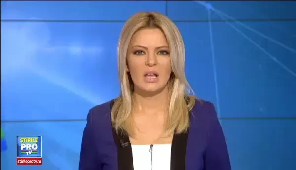 Doua romance si-au pierdut viata in Italia, dupa ce microbuzul in care se aflau a intrat intr-un parapet