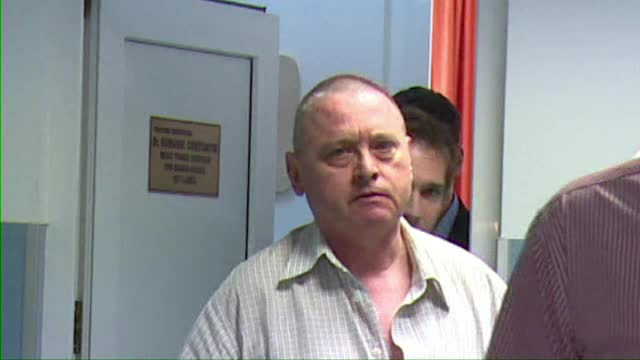 Prodecanul Facultatii de Medicina din Oradea, prins cand primea mita. Cati bani au gasit procurorii in cabinetul sau