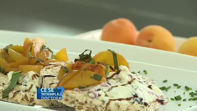 Caisele, direct din pom sau caramelizate, aliatul de nadejde impotriva razelor ultraviolete. Cum le pastram pentru la toamna