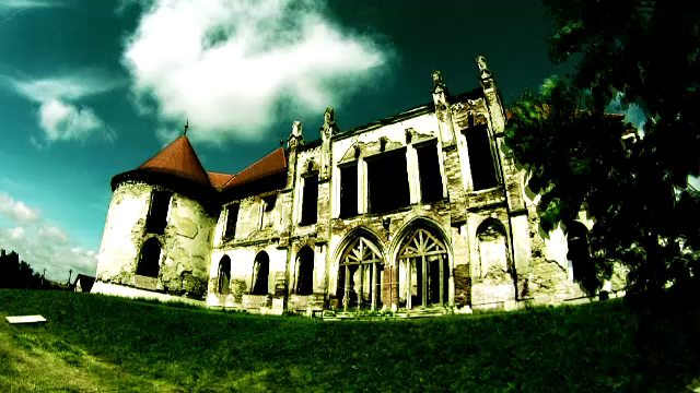 O istorie de 7 secole salvata de straini. Banffy, castelul bantuit de la Bontida, proiectul de suflet al Printului Charles