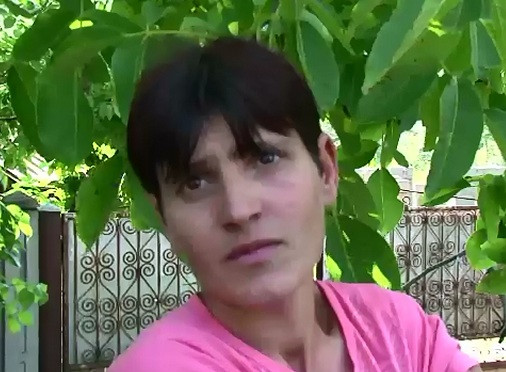 Si-ar fi vandut copilul de un an unei familii de romi. Explicatia data de mama din Gorj autoritatilor