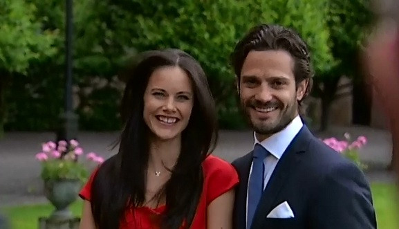 Carl Philip, printul "Playboy" al Suediei, s-a logodit. Regele si regina au trecut cu vederea trecutul viitoarei printese