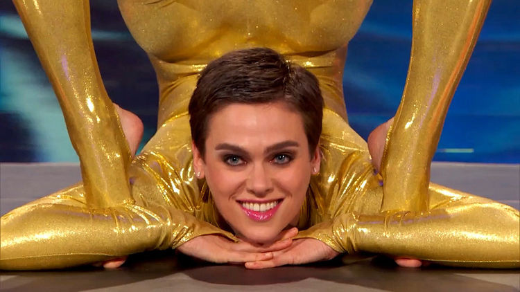 Este supranumita "femeia-sarpe". Ce a aratat pe scena, la "America's Got Talent"