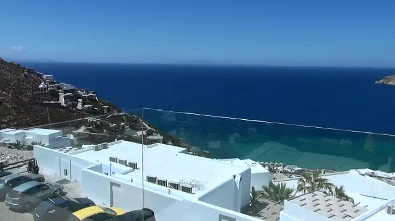 Dupa 70 de ani, cel mai scurt drum spre Grecia s-a redeschis. Traseul poate fi parcurs acum in 7 ore, in loc de 11