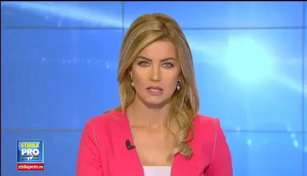 Un sofer nerabdator a lovit in plin un motor pe care se aflau doi tinerei. Motocicleta a zburat 6 metri prin aer, dupa impact