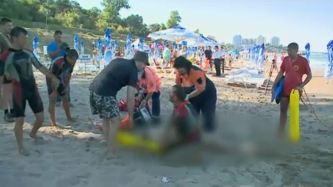 Un ofiter SPP a murit inecat pe plaja de la vila de protocol din Neptun. A fost gasit la 30 de metri de mal