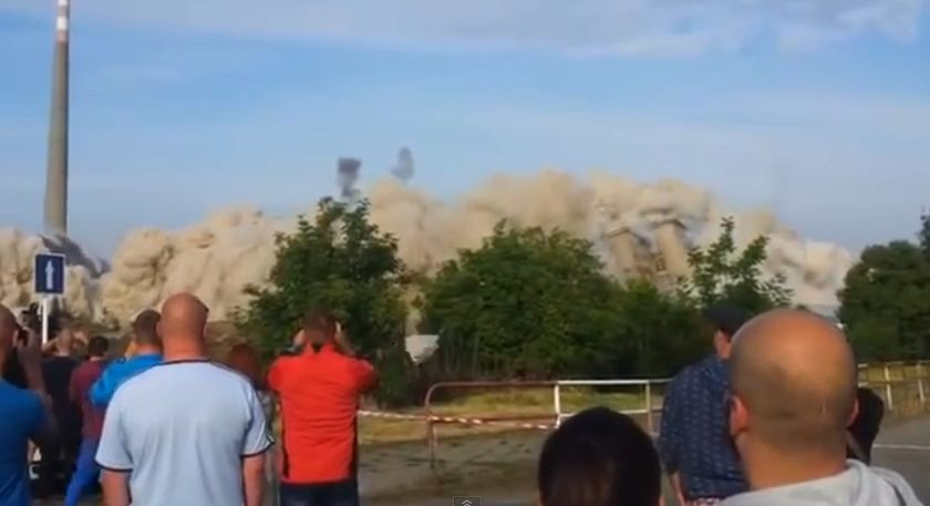 Momentul dramatic in care trei tineri din Cehia pacalesc moartea. O secunda in plus si totul s-ar fi sfarsit. VIDEO