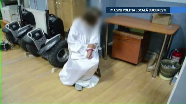 S-a imbatat cu vinul de impartasanie si a iesit pe strada "deghizat" in preot. Spectacolul facut de un cersetor, in Capitala