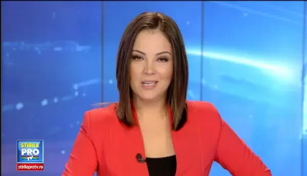 O pisica a tinut sub teroare un cuplu timp de doua zile. Oamenii, salvati de un vecin imbracat in costum de motociclist