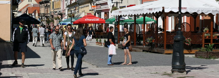 Editorial: De ce romanii se multumesc cu putin?