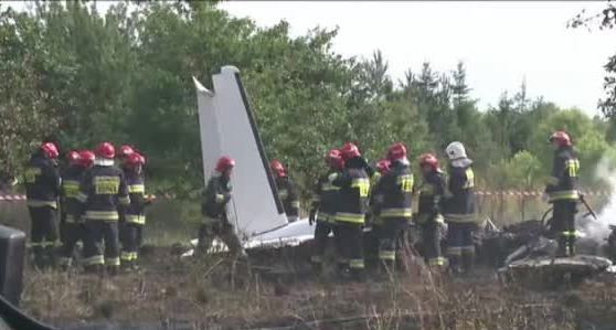 STIRI EXTERNE PE SCURT. Accident aviatic in Polonia si unul dintre cei mai cautati teroristi apare intr-o inregistrare video