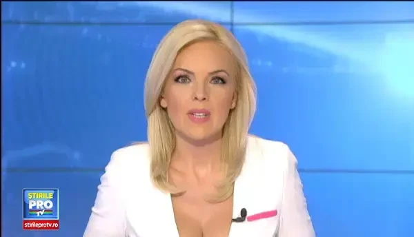 Casa de vacanta pe care o poti construi fara sa te imprumuti 20 de ani la banca. Cat platesti pentru una din... lut si paie