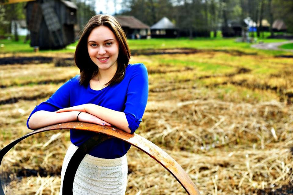 BACALAUREAT 2014. Eleva cu media 10 si la BAC, si la liceu. A facut naveta zilnic peste 20 de km: "NU am mers la meditatii"